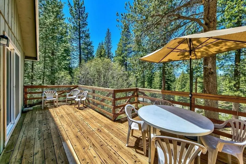 別荘 Air-Conditioned Tahoe Cabin - Foosball - Forest Views サウス・レイクタホ