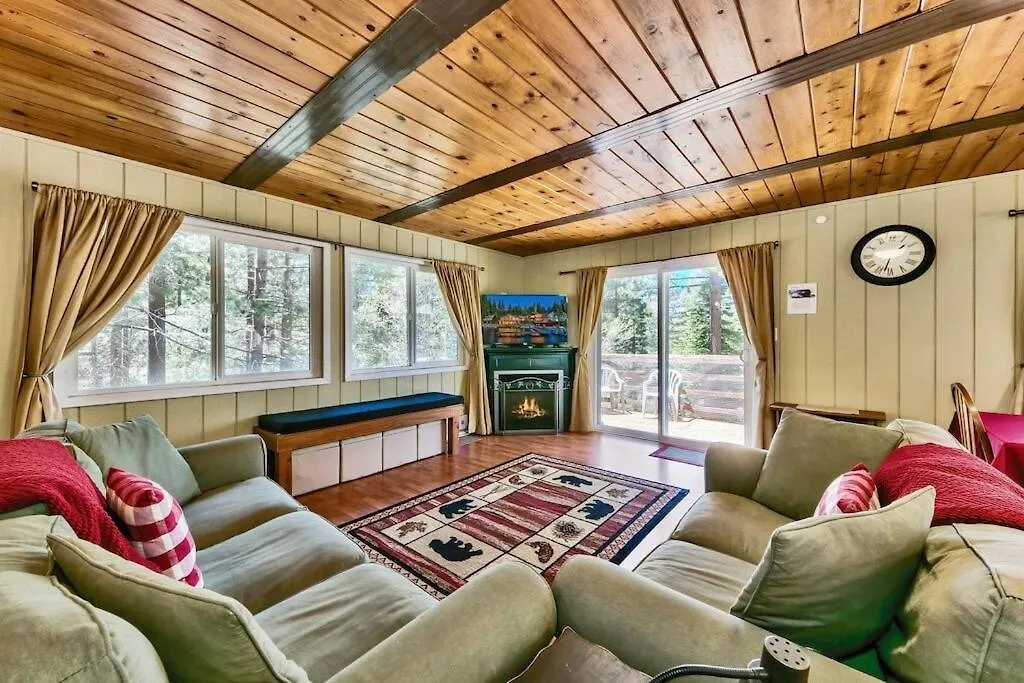 Air-Conditioned Tahoe Cabin - Foosball - Forest Views サウス・レイクタホ 米国