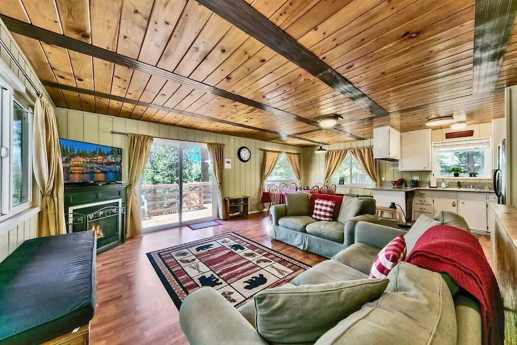 Air-Conditioned Tahoe Cabin - Foosball - Forest Views サウス・レイクタホ 米国